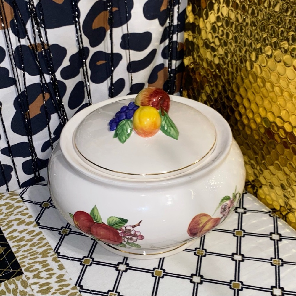 VINTAGE 1980 TELEFLORA FRUIT CERAMIC SERVING BOWL